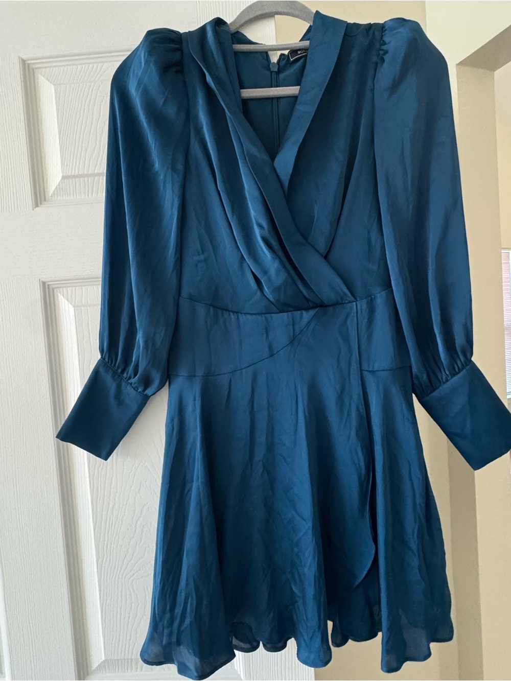 BCBGMaxAzria Teal Blue Satin V-Neck Long Sleeve Dress
